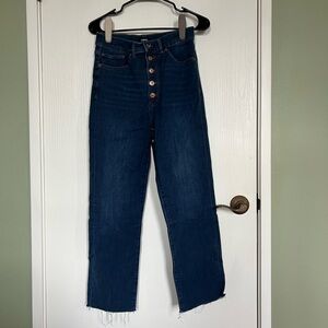 Express straight leg super high rise jeans. Size 6/R.